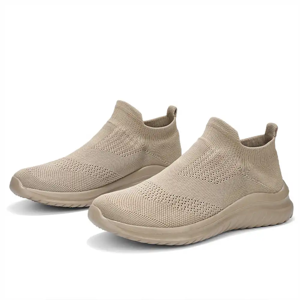 Beige Soft ใหม่รองเท้าเทนนิส M - Streetwear Brand Red บทวิจารณ์และราคา